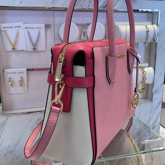 MICHAEL KORS
Mercer Medium Top Zip Color-Block Belted Satchel Crossbody Purs
NWT - Picture 4 of 16